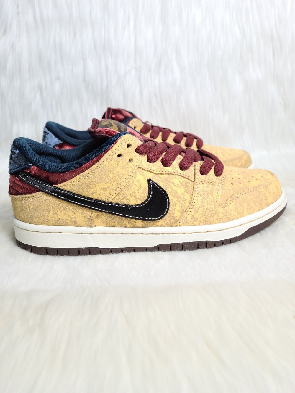 Nike Dunk Low SB Low City Of Cinema Gold Black Navy Brown Women 7.5 Men 6 NEW - Picture 2 of 7